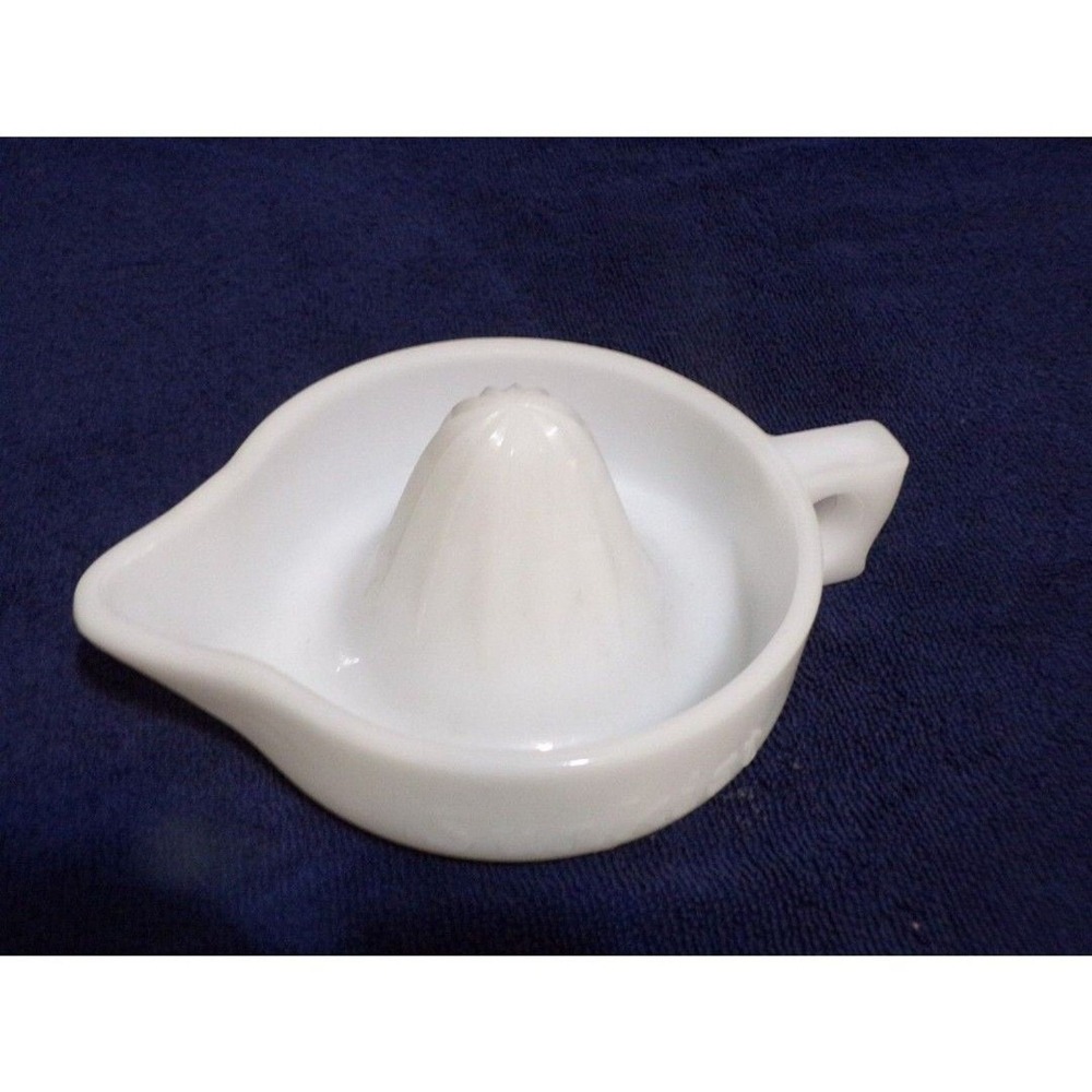 Vintage Indiana Glass Sunkist Wht Milk Glass Juicer Classic Kitchen Collectible